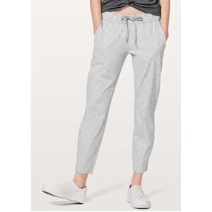 LULULEMON On the Fly Pant 28" Active Lightweight Athleisure Drawstring Size 4
